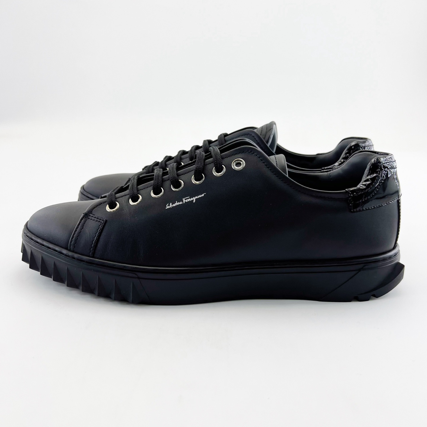 99新 FERRAGAMO/菲拉格慕 42.5码/黑色低帮系带休闲鞋/15612953