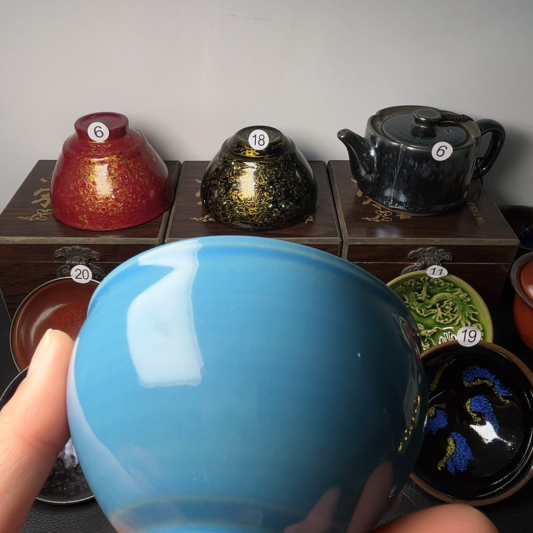 茶盏我不敢看电视你知道