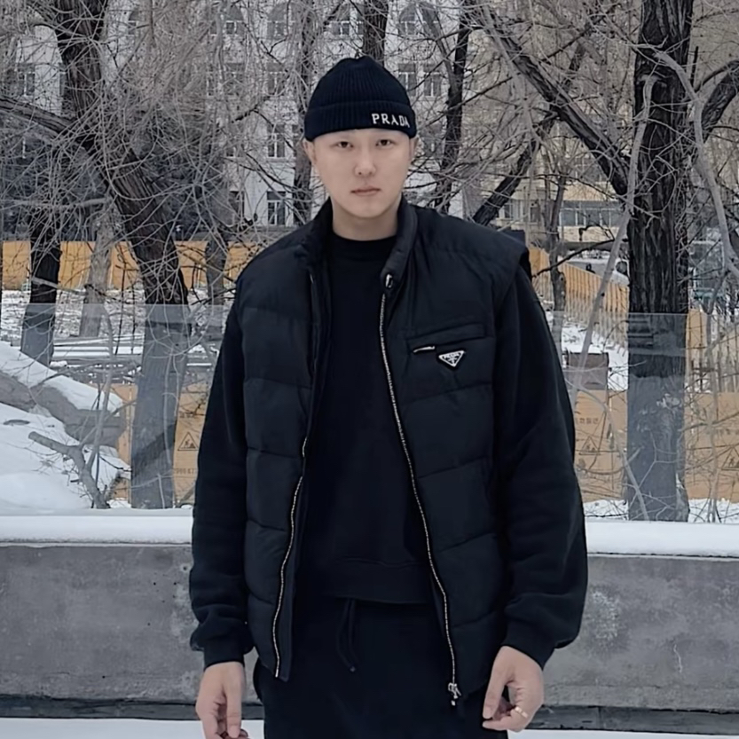 99新 Prada/普拉达 7221/PRADA 填充立领拉链马甲/48码/99新