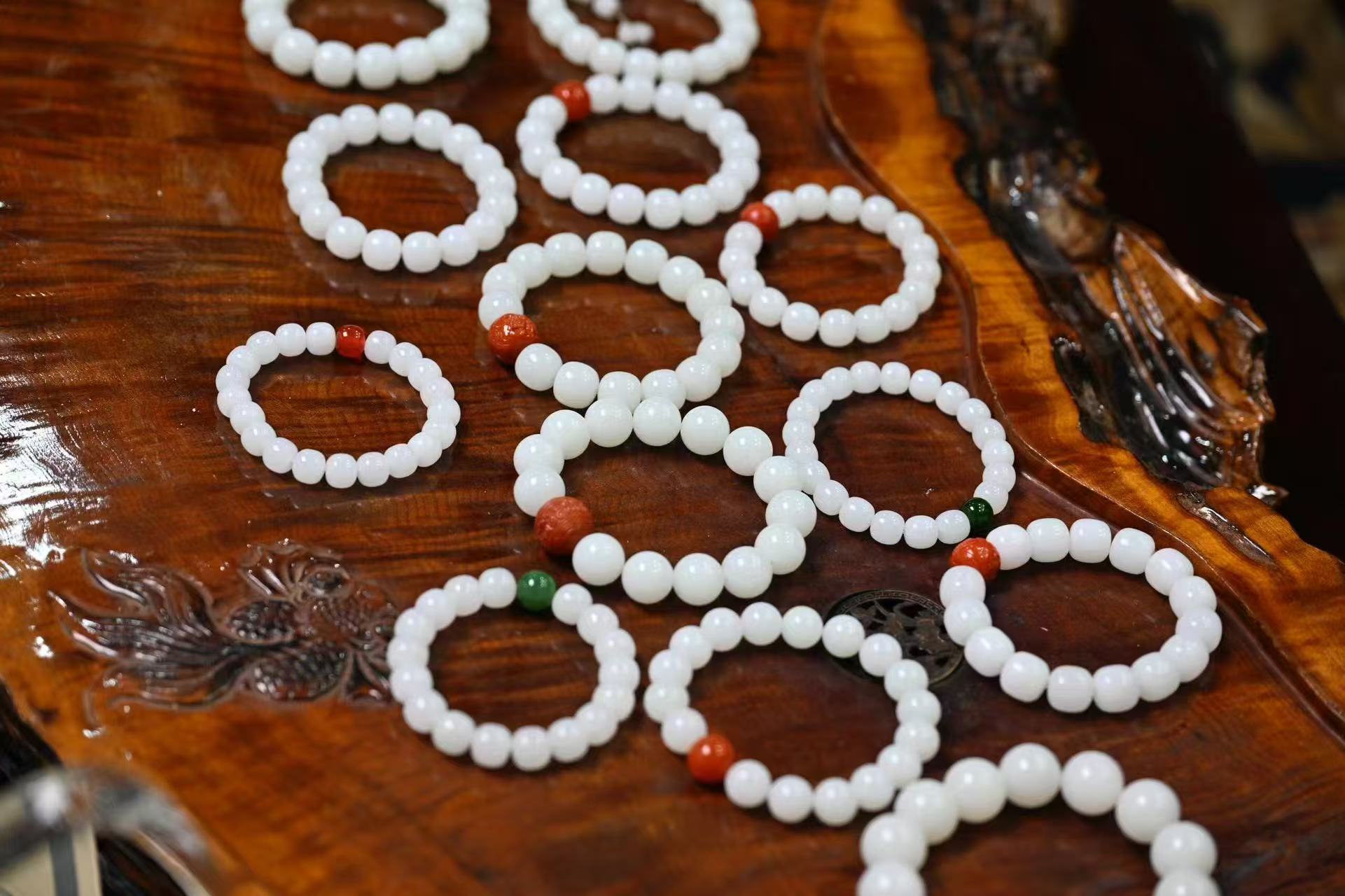 新疆和田玉白玉手串