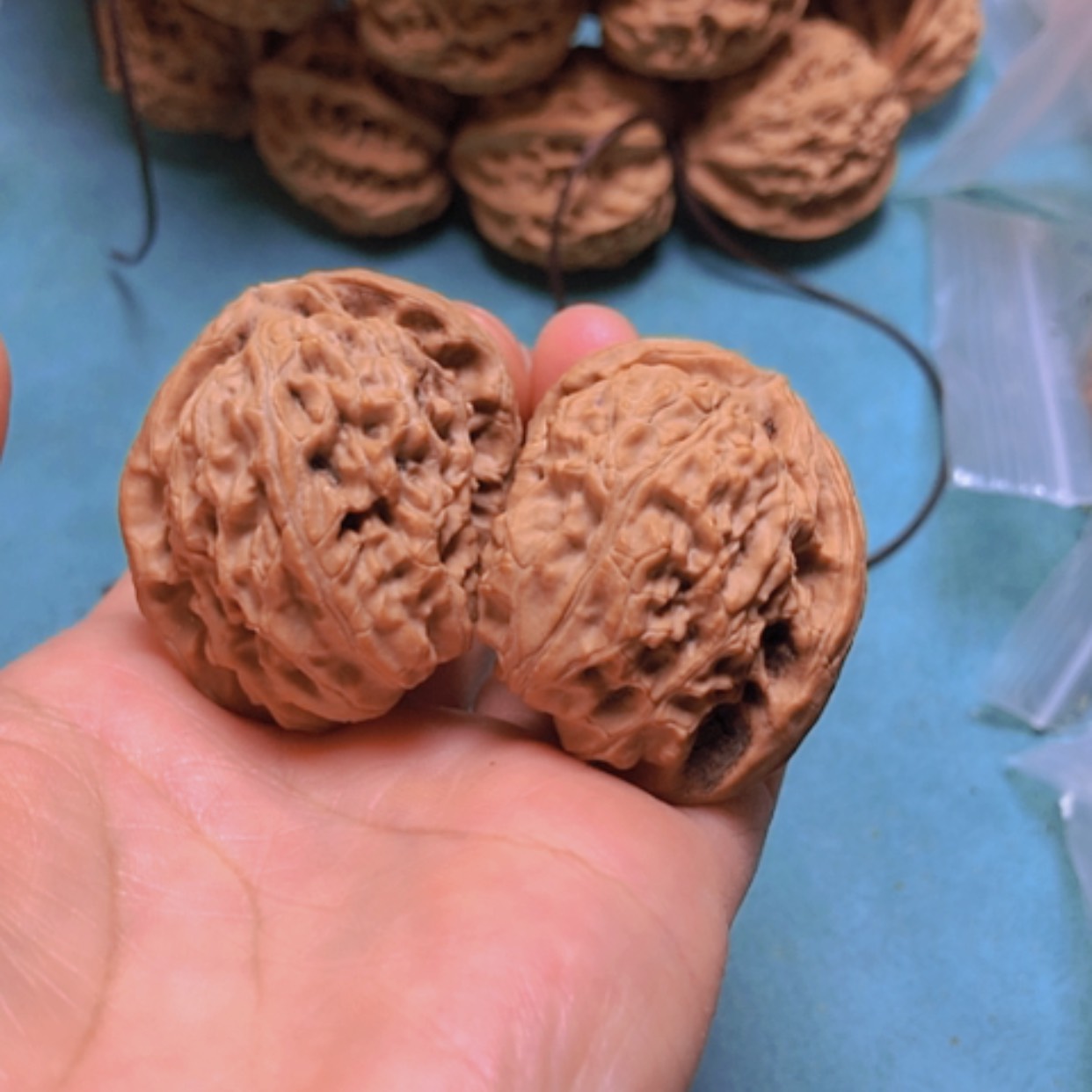 【闪购商品】核桃把件白狮子异形出油