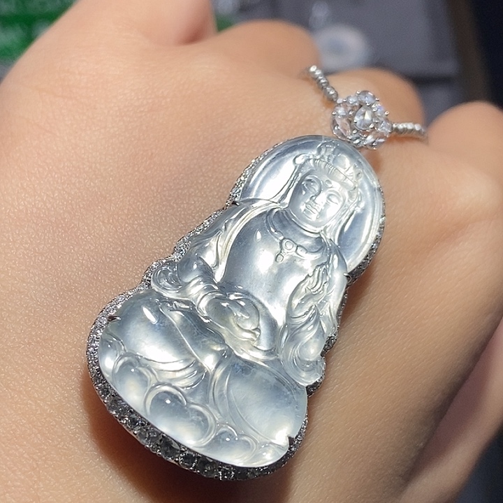 颈饰18K金镶嵌翡翠不含项链