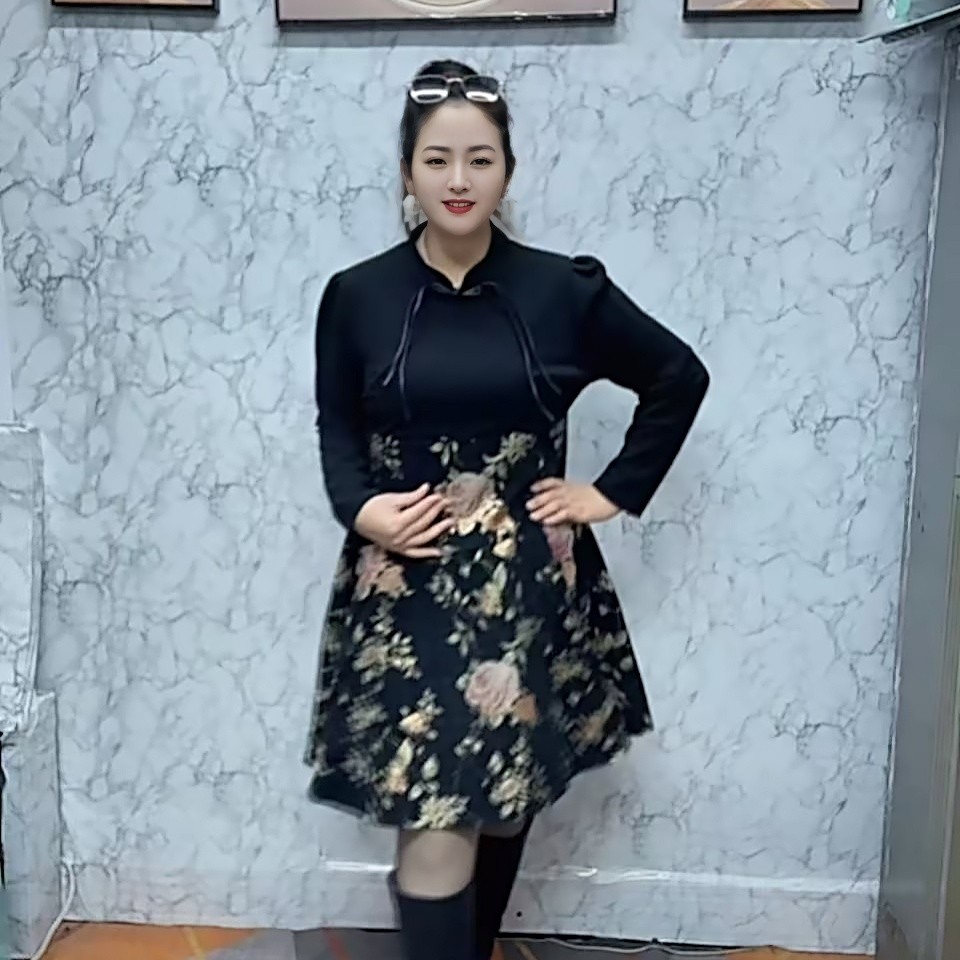 新款法式赫本风假两件拼接收腰显瘦气质复古连衣裙秋冬季