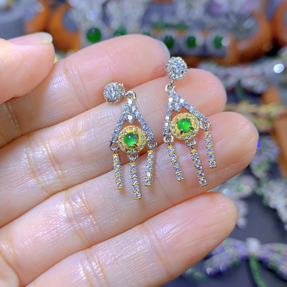 翡翠颈饰银S925镶嵌天然翡翠