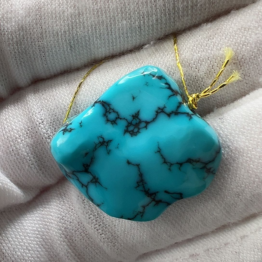 绿松石随形未镶嵌