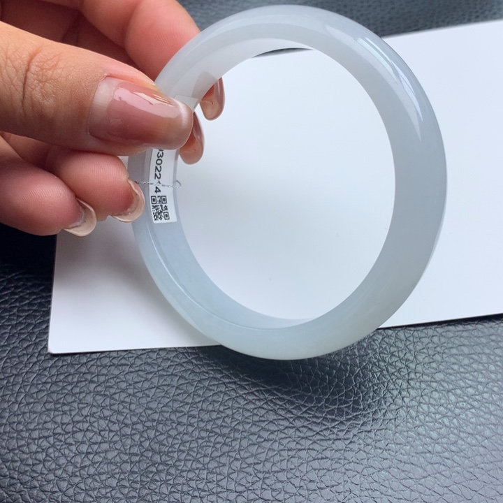 翡翠手镯未镶嵌天然翡翠手镯