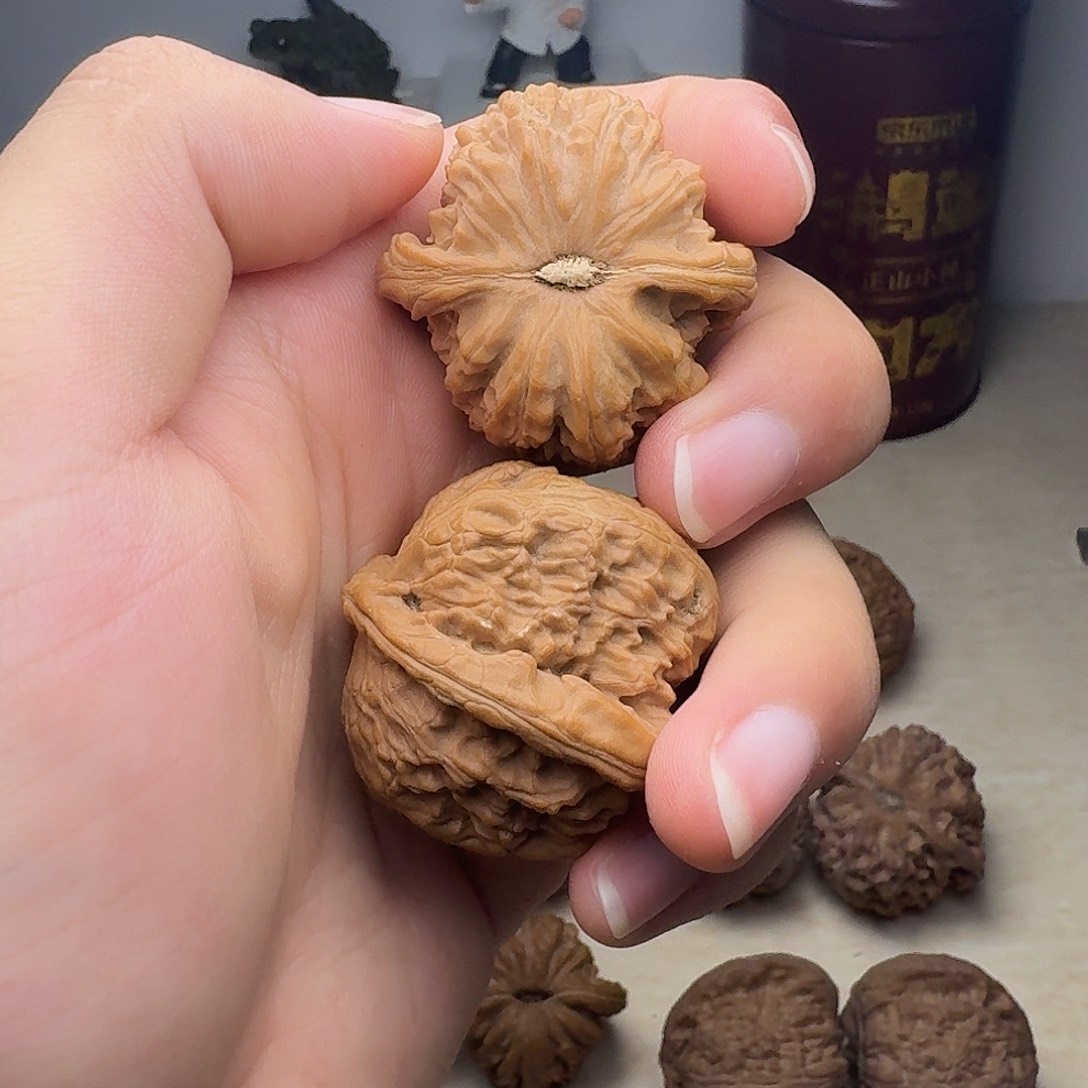 吊坠文玩核桃三角白