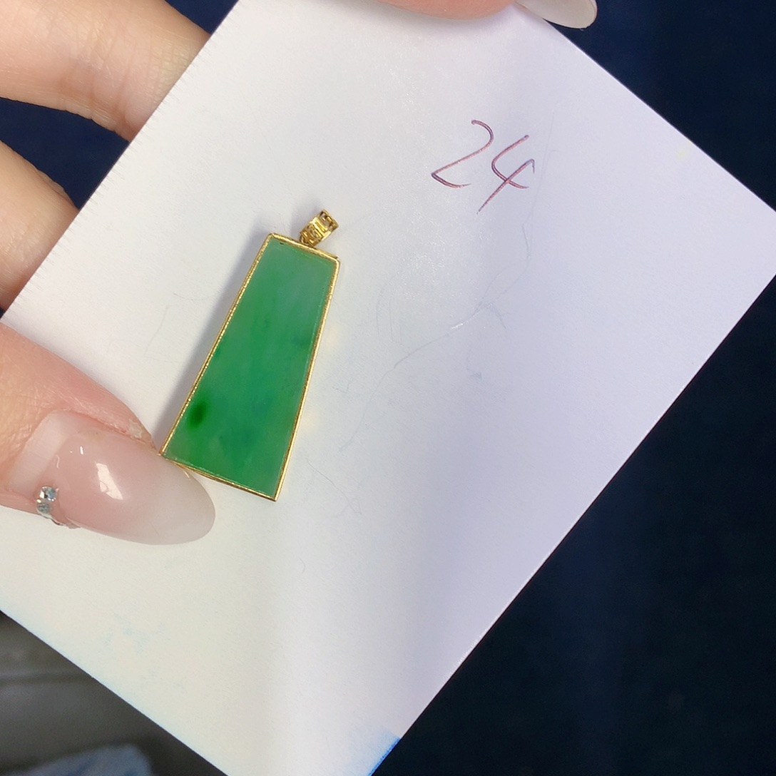 【闪购商品】翡翠颈饰18K金镶嵌00000000000