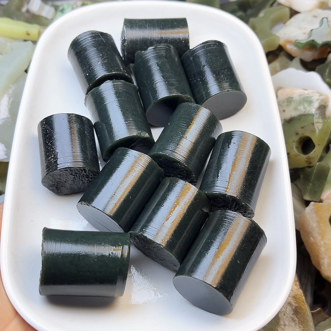 未镶嵌和田玉珠宝奇石