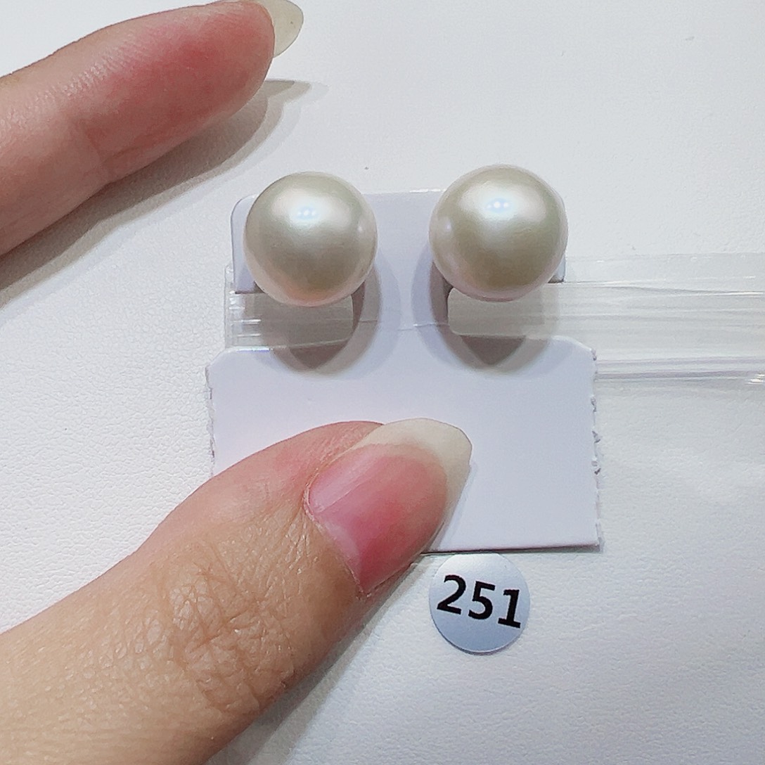 银S925镶嵌耳饰淡水珍珠