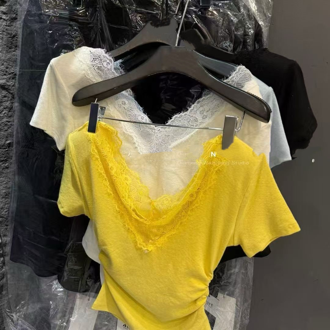 洁哥 新品辣妹V领拼蕾丝显瘦上衣