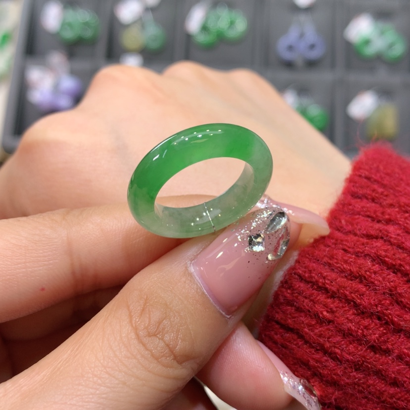 【闪购商品】翡翠戒指未镶嵌M****?翡翠