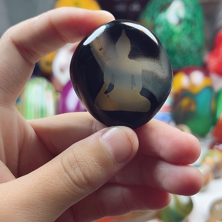 玛瑙/玉髓未镶嵌珠宝奇石