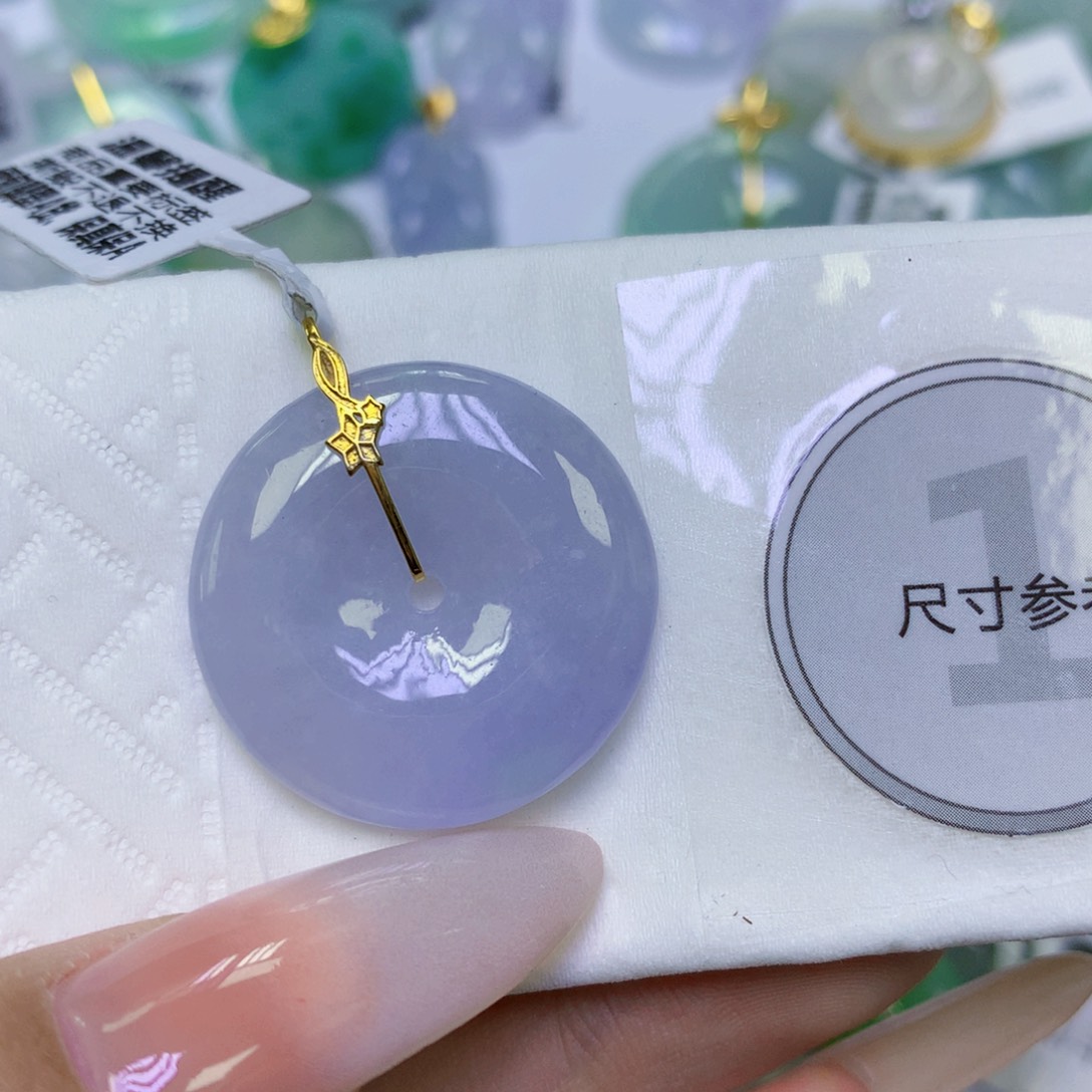 伽***润翡翠18K金镶嵌颈饰天然缅甸翡翠a货百元以上9元证书费自理