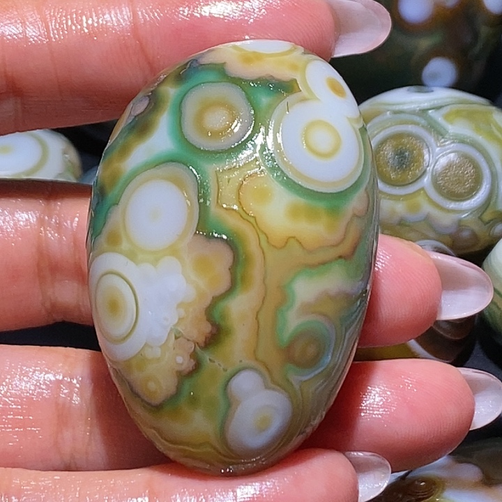 玛瑙/玉髓未镶嵌珠宝奇石147