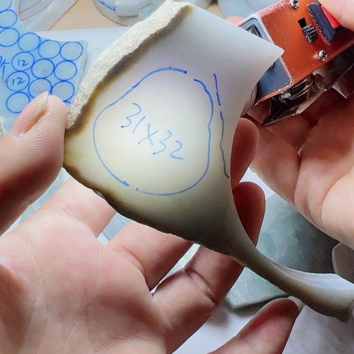 翡翠颈饰未镶嵌翡翠片料