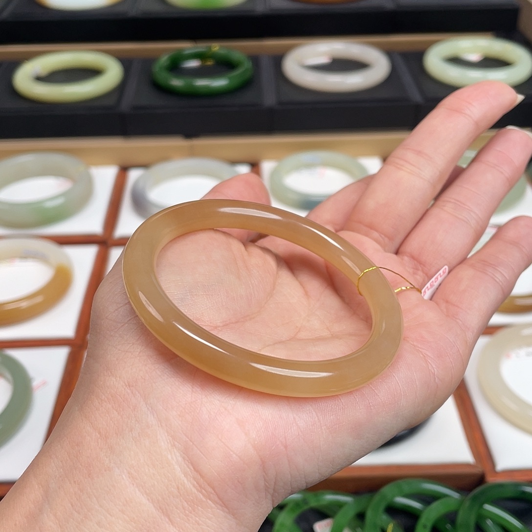 和田玉未镶嵌手镯-蜜金糖