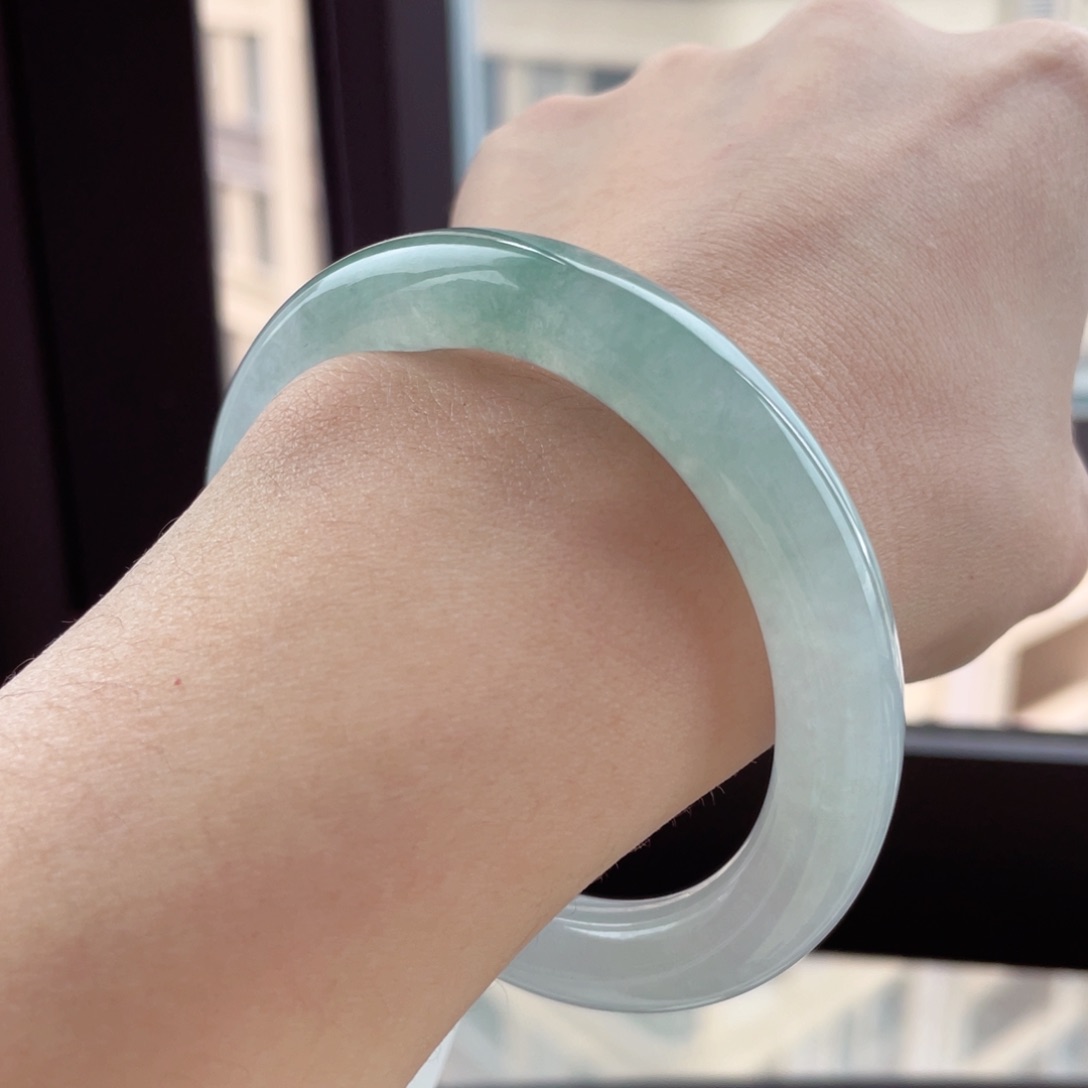 【闪购商品】翡翠手镯未镶嵌55冰条湖水绿战斗机7号