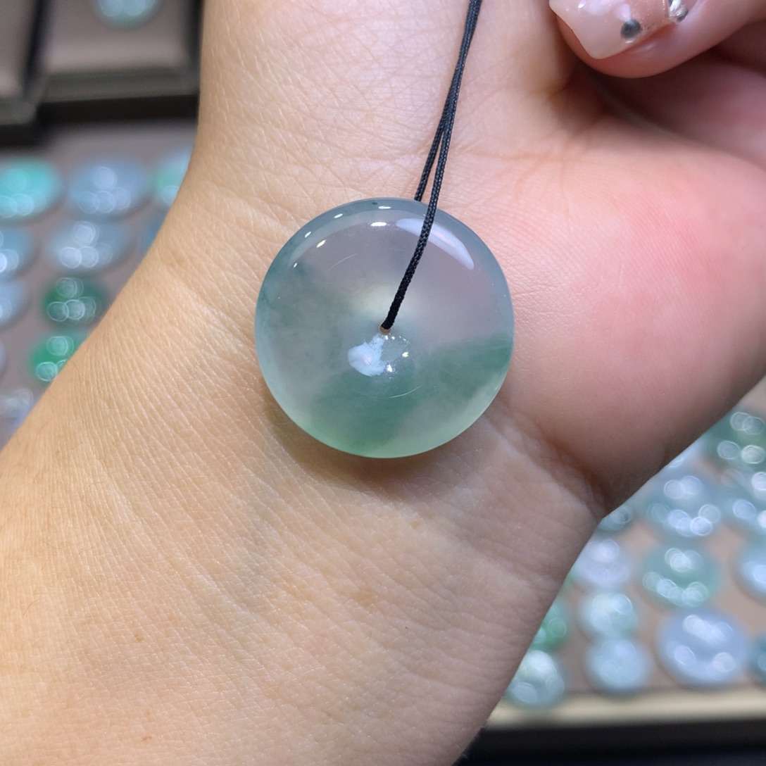 翡翠未镶嵌颈饰平安扣21.1*5.3