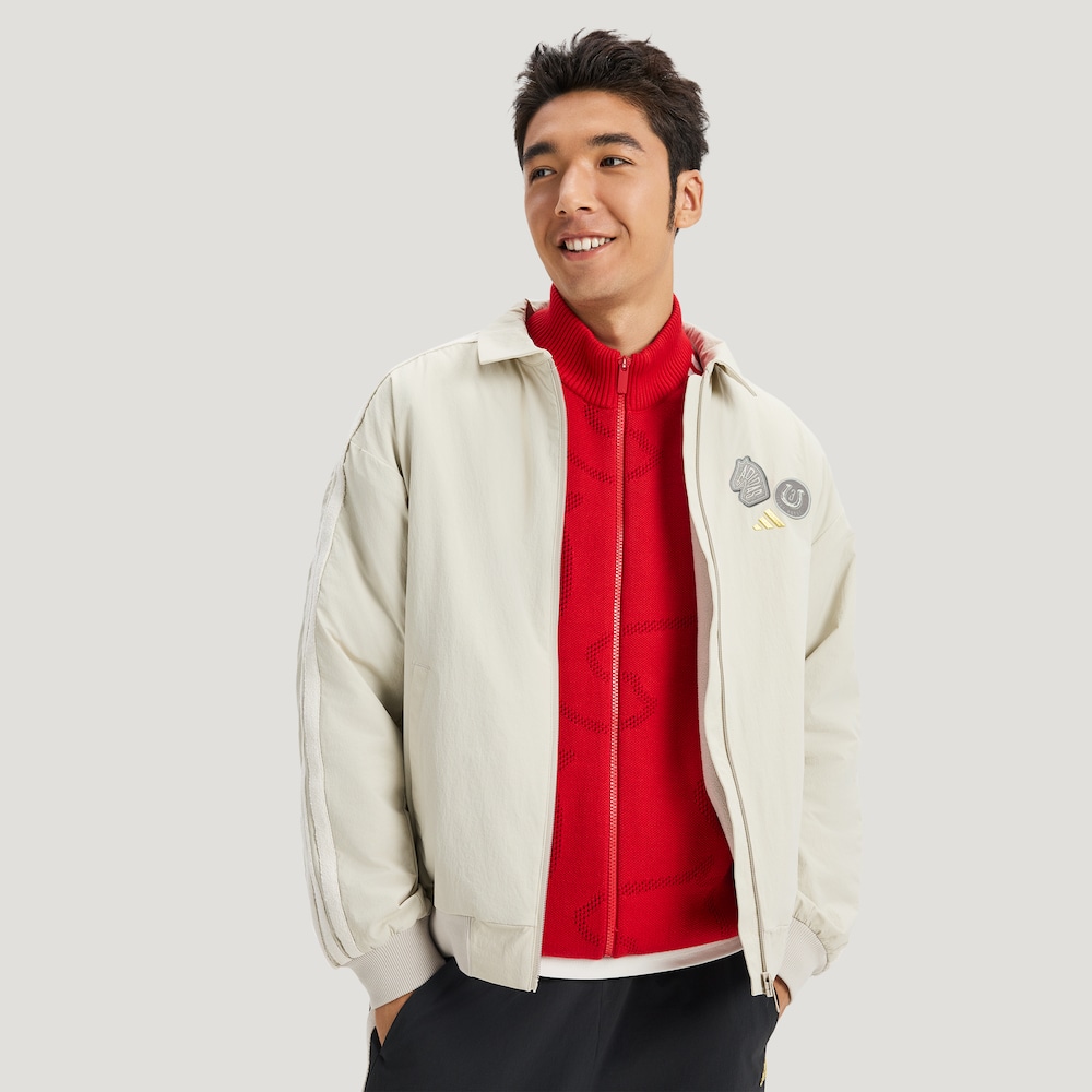 adidas/阿迪达斯新年款拒水梭织加绒休闲宽松外套KE4058