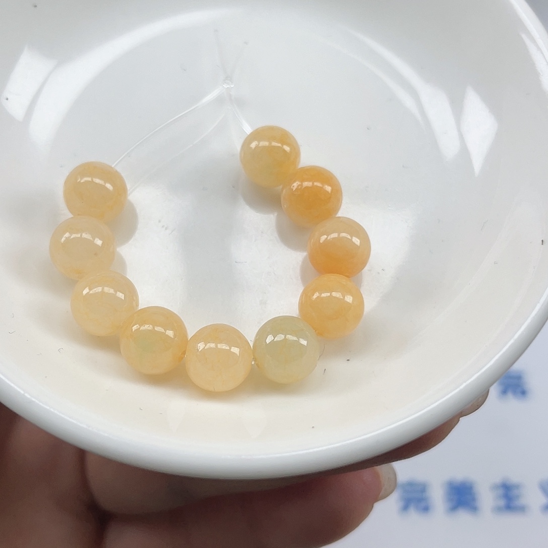 小***想翡翠散珠卡8.3,23颗