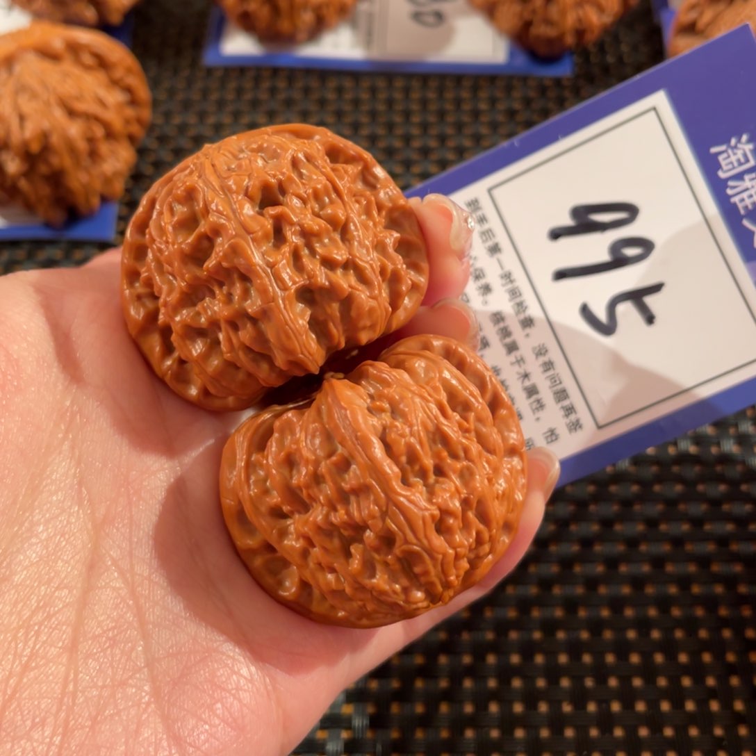 文玩核桃把件八***～995号40尺白狮子