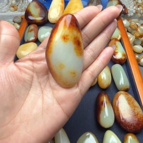 和田玉颈饰未镶嵌T**g