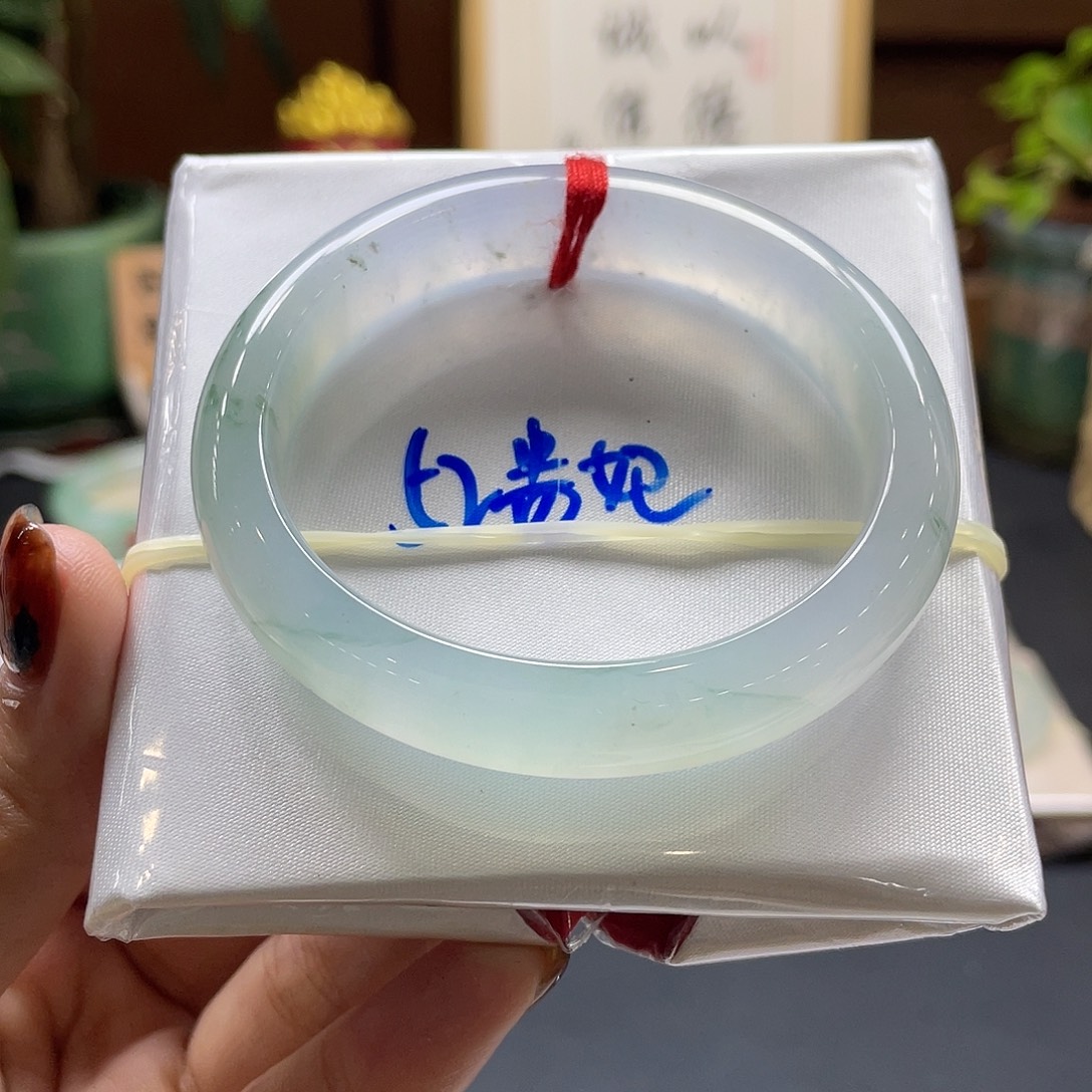翡翠未镶嵌手镯25号