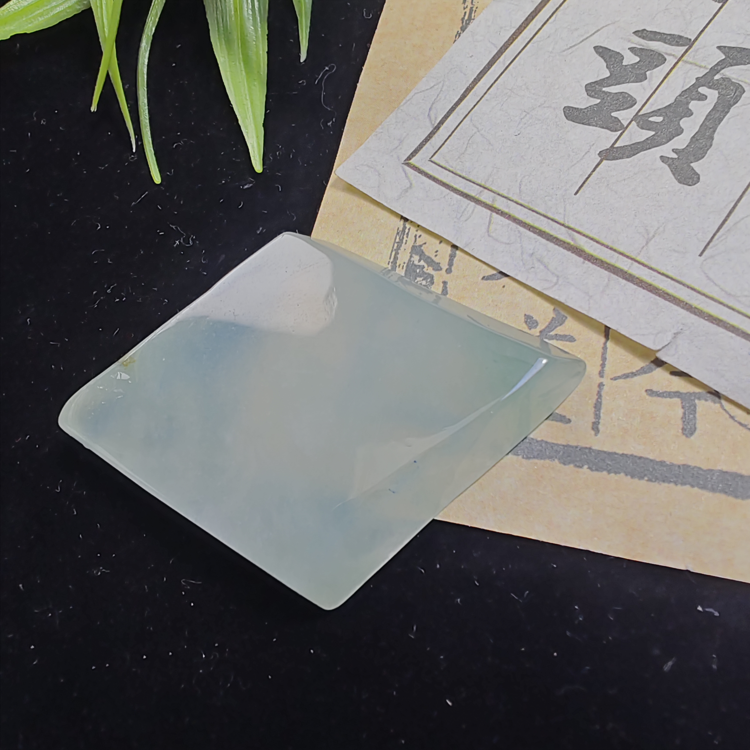 翡翠a货定制片料，单材料，可做人物，尺寸51*34*6.3