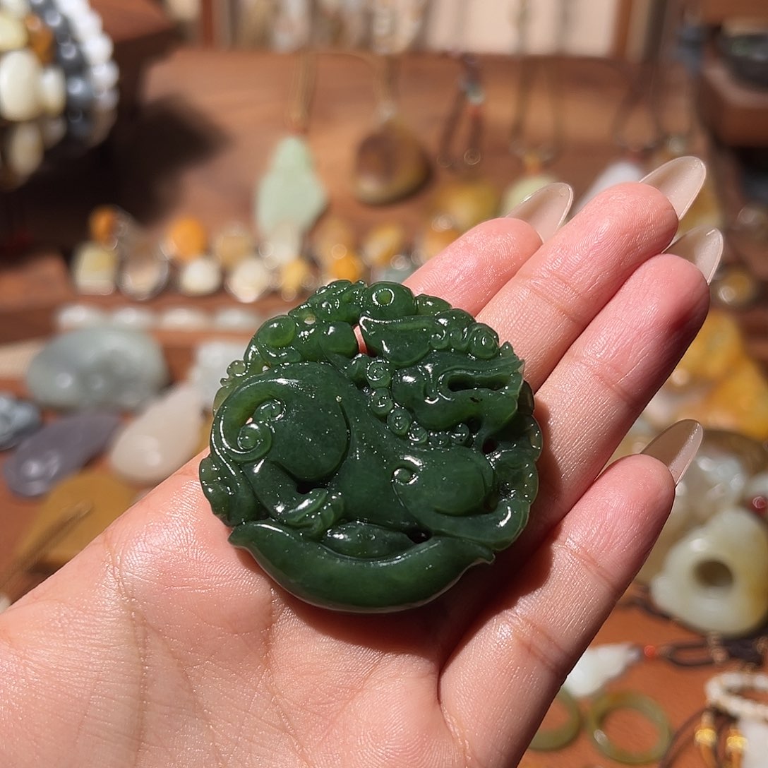 和田玉颈饰未镶嵌