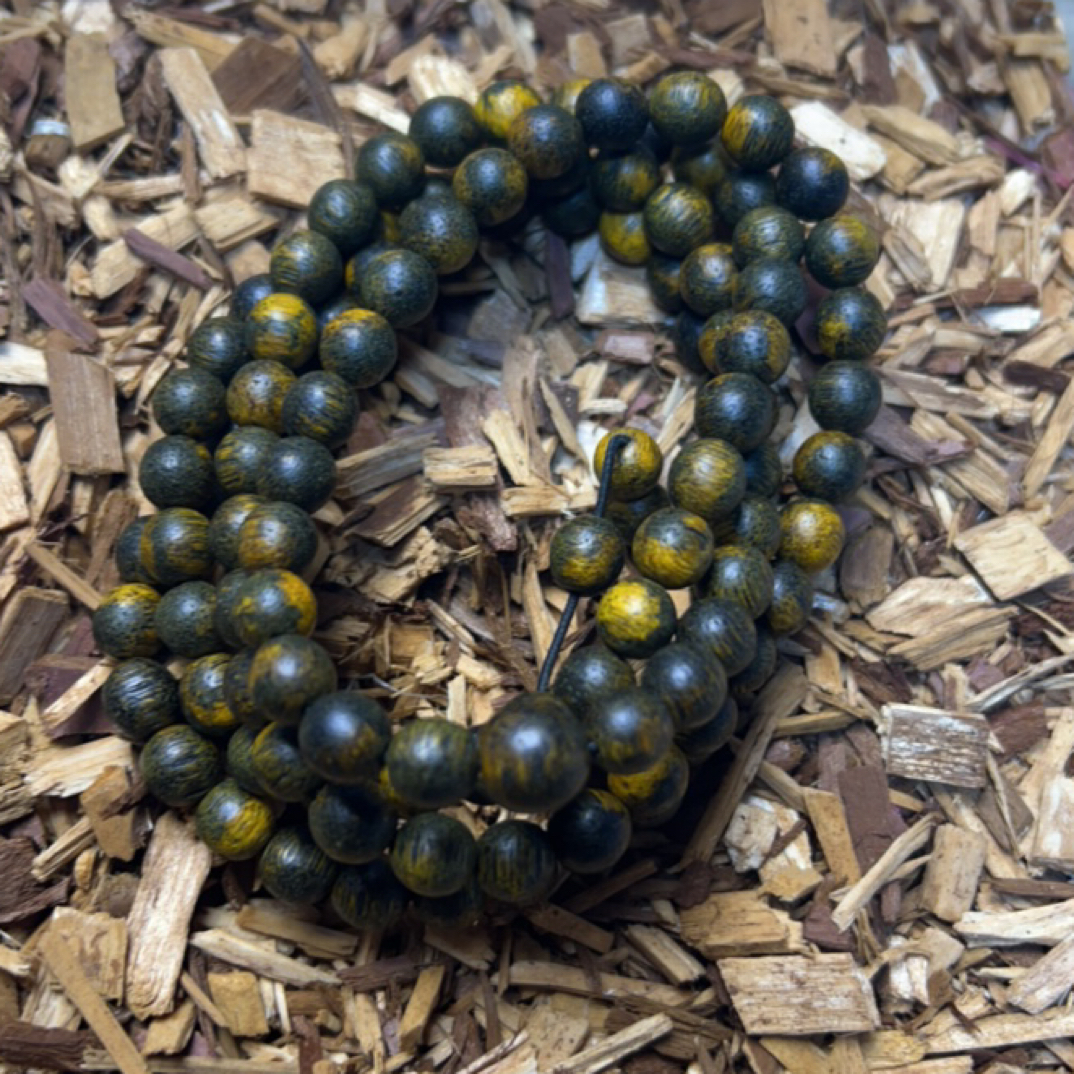 25 福来精选文玩沉香木作手串8mm