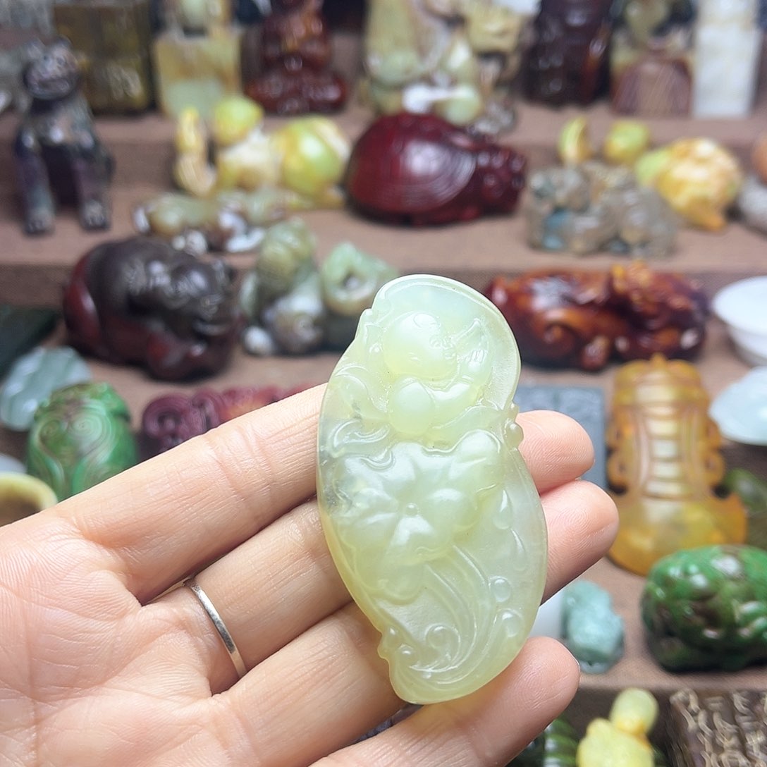 白玉菩提吊坠78。。