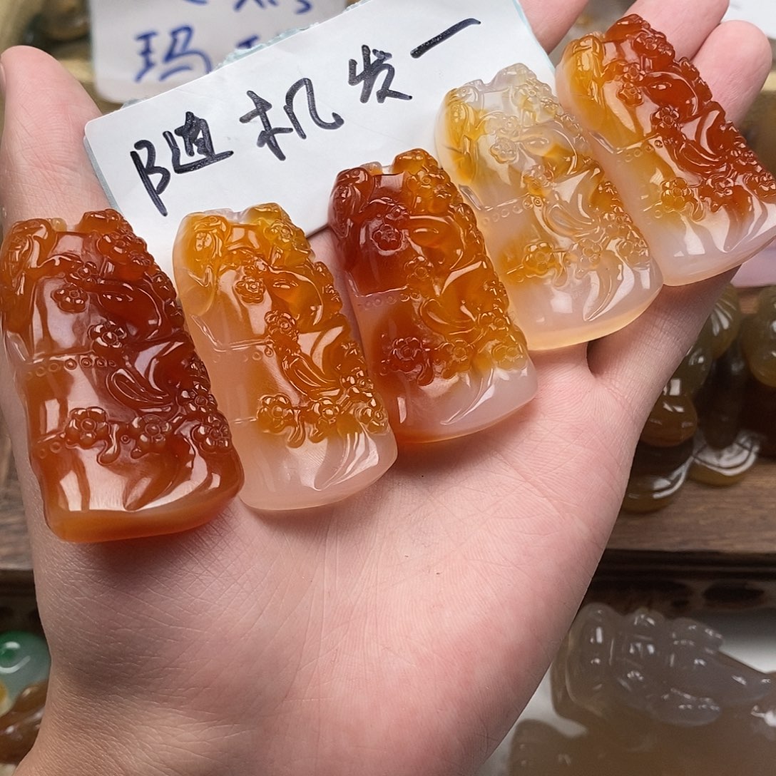 玛瑙/玉髓未镶嵌颈饰