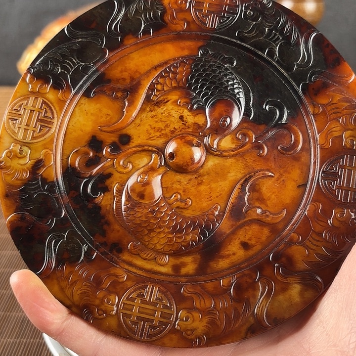 知***戒和田玉未镶嵌挂件