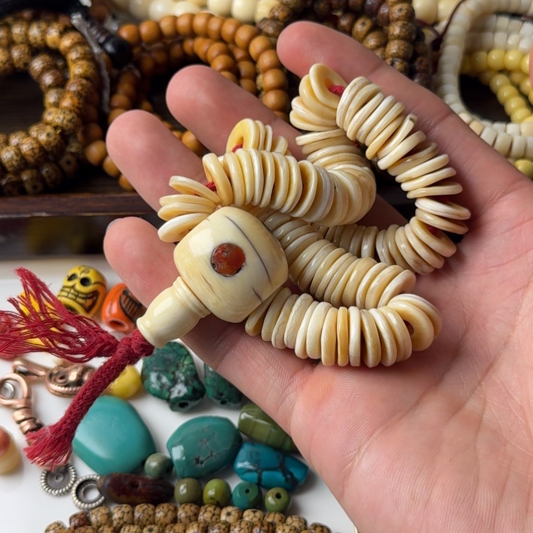 琉璃/树脂/塑料类藏传配饰