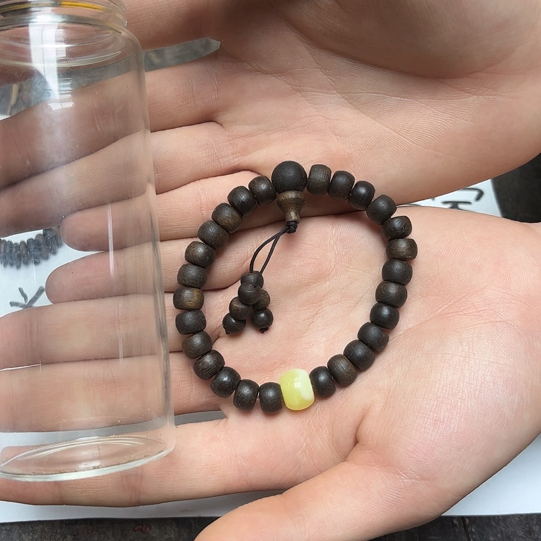 大叶紫檀（黑酸枝木类）