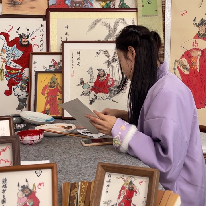 鱼***翁国画李老师李老师卷轴