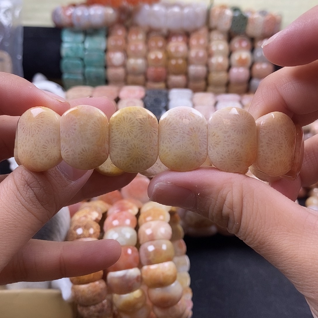 硅化珊瑚（珊瑚玉）未镶嵌手牌17