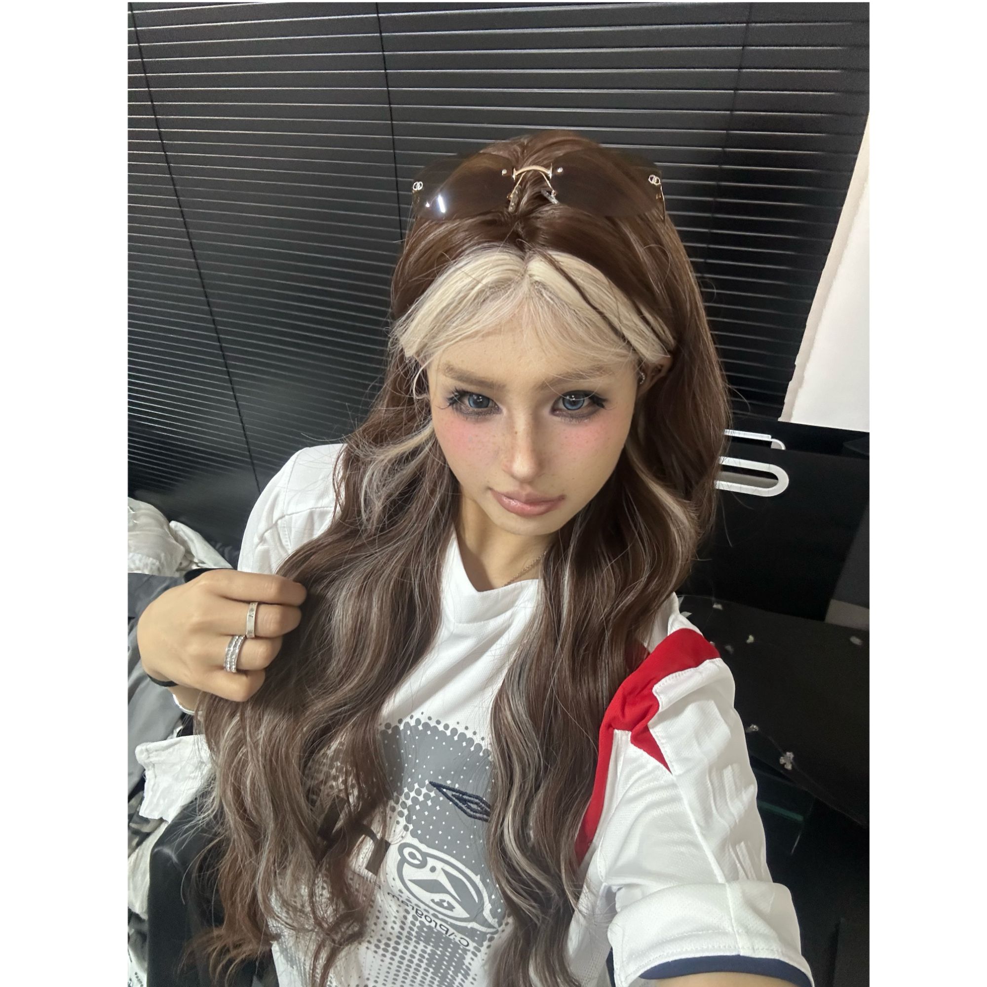 【美式ABC】辣妹风挑染水波纹卷中分假发