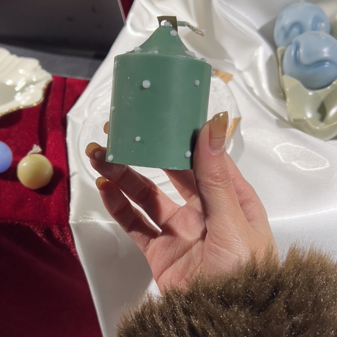 瓷片陶瓷。    陶瓷。     