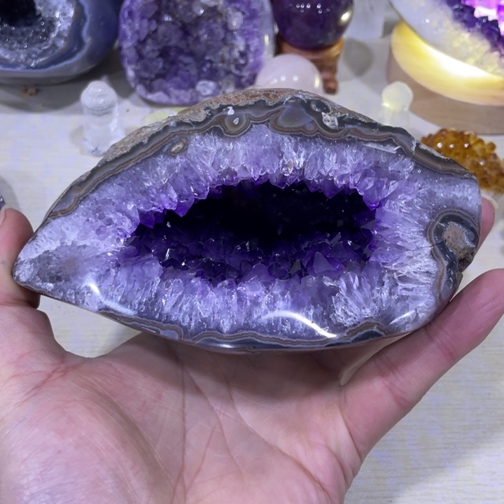 紫晶水晶摆件未镶嵌