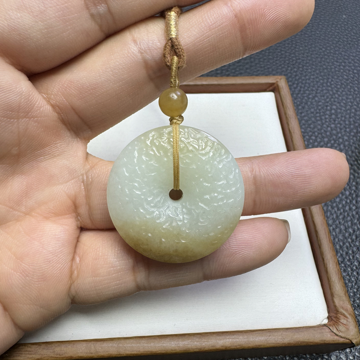和田玉糖白平安扣吊坠