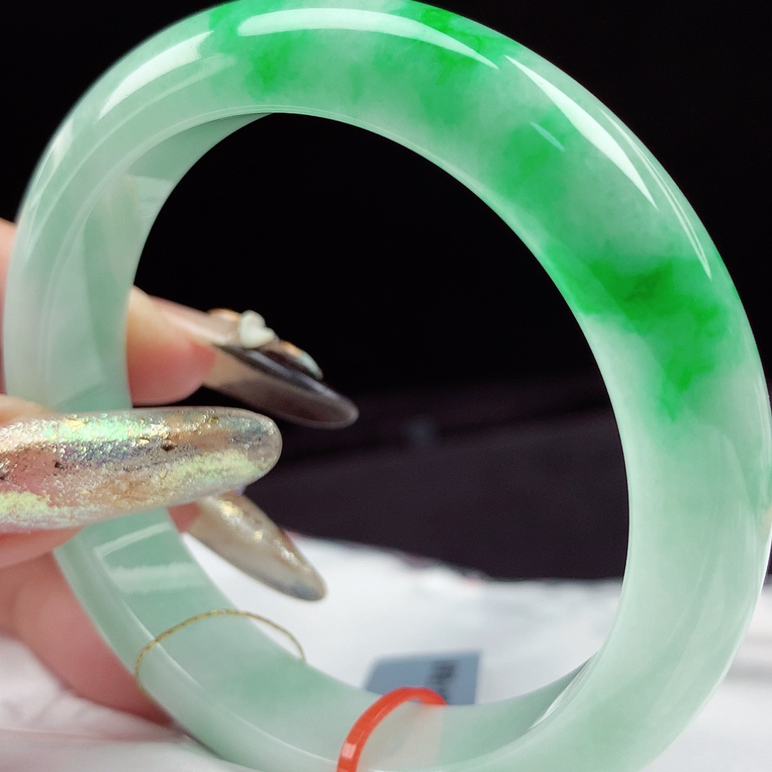 未镶嵌手镯翡翠57圈高货微瑕捡漏