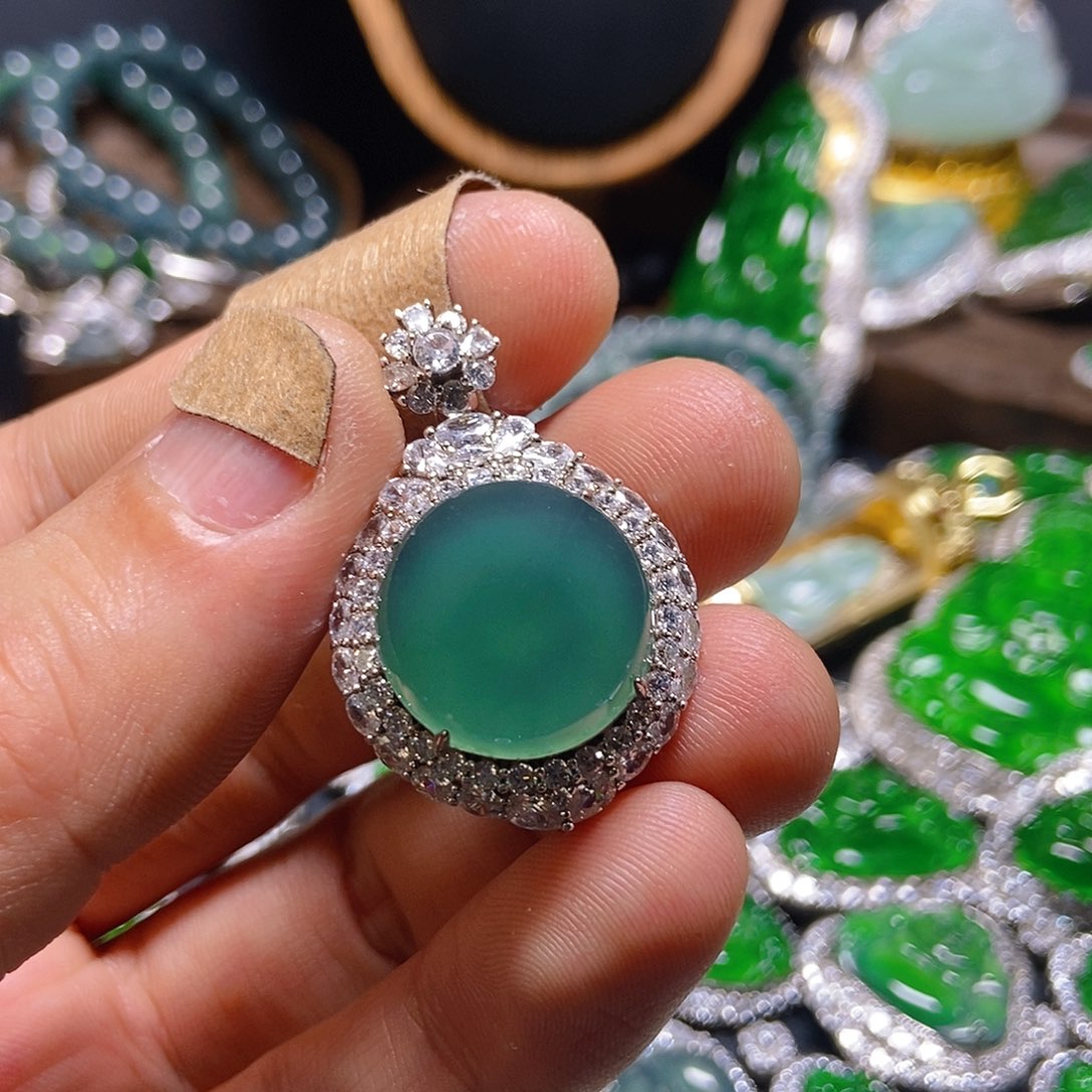 翡翠吊坠(不含链)银S925镶嵌130吊坠