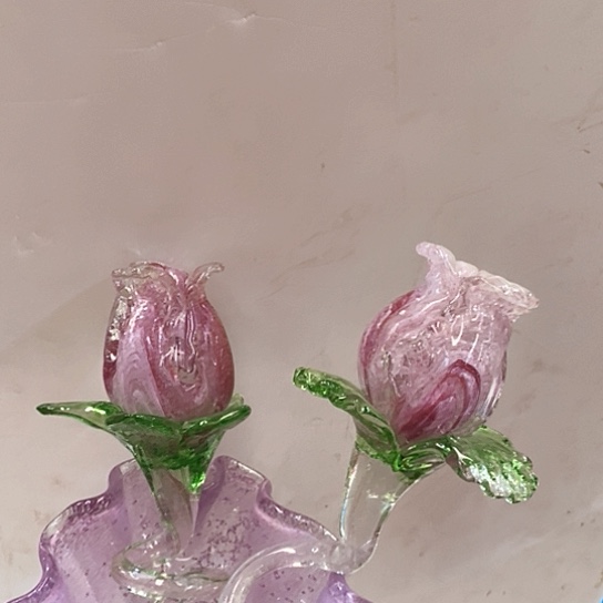 琉璃花瓶高45厘米宽9厘米