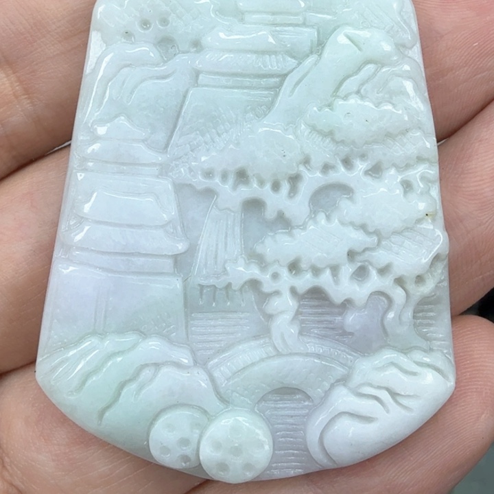 翡翠挂件未镶嵌翡翠