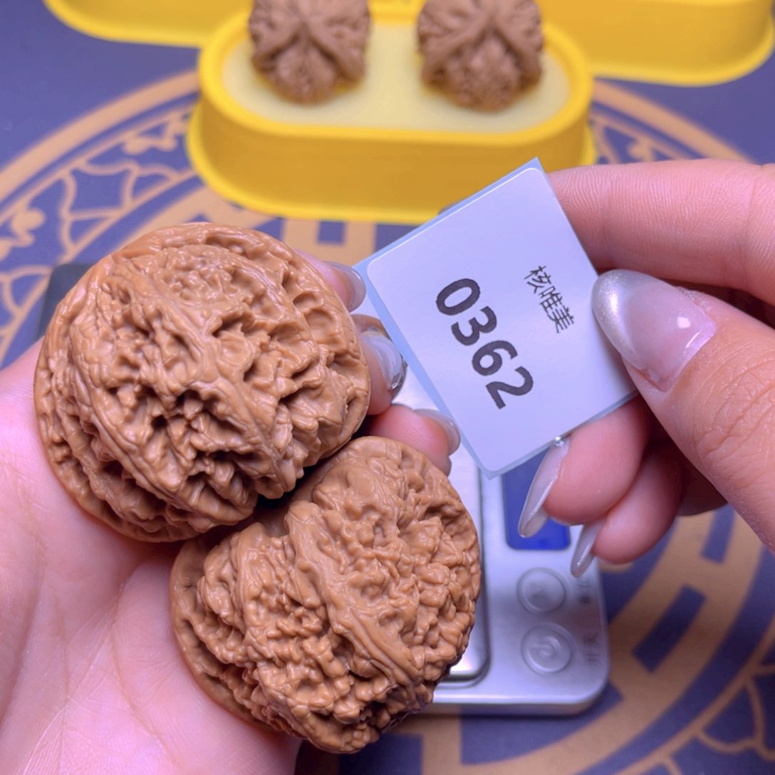 文玩核桃把件粗筋47～0362