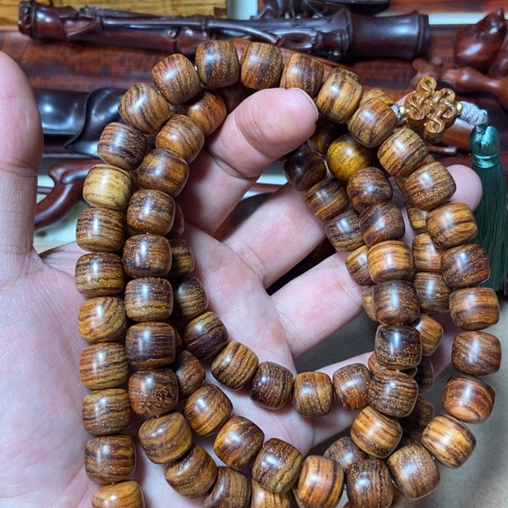 黄花梨/降香黄檀1.2×1.2厘米108颗