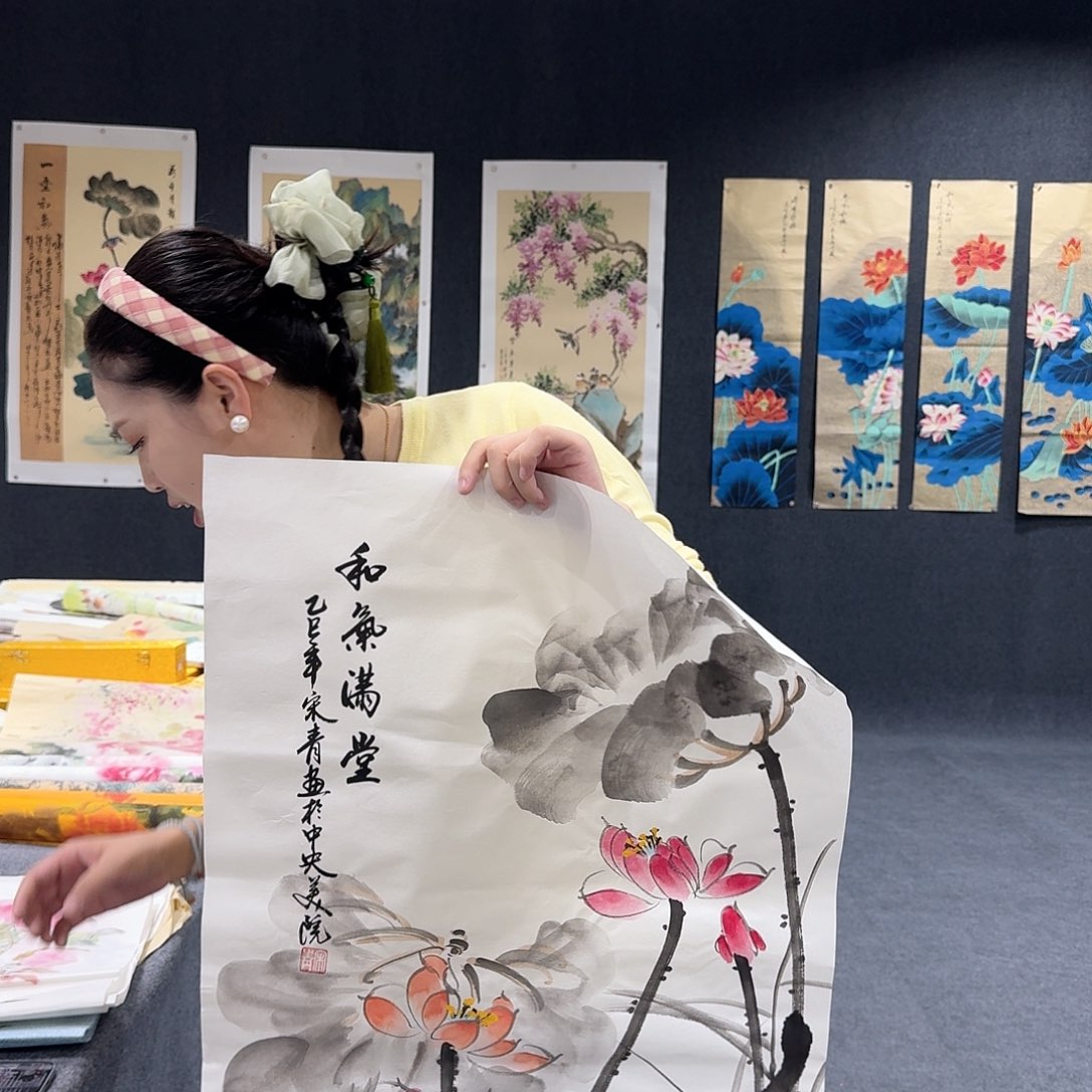 国画非常精美的一副作品