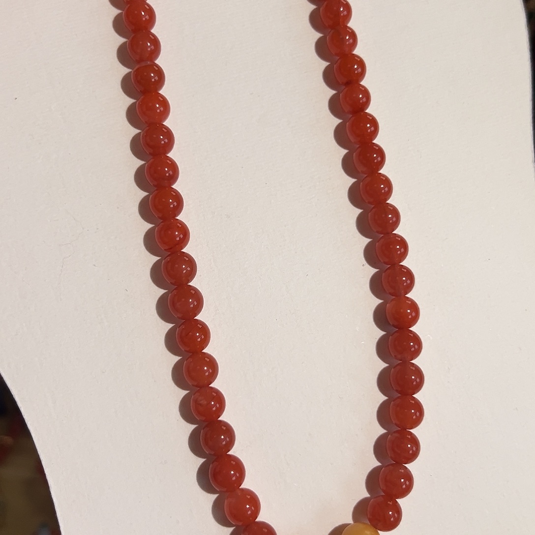 南红玛瑙颈饰未镶嵌